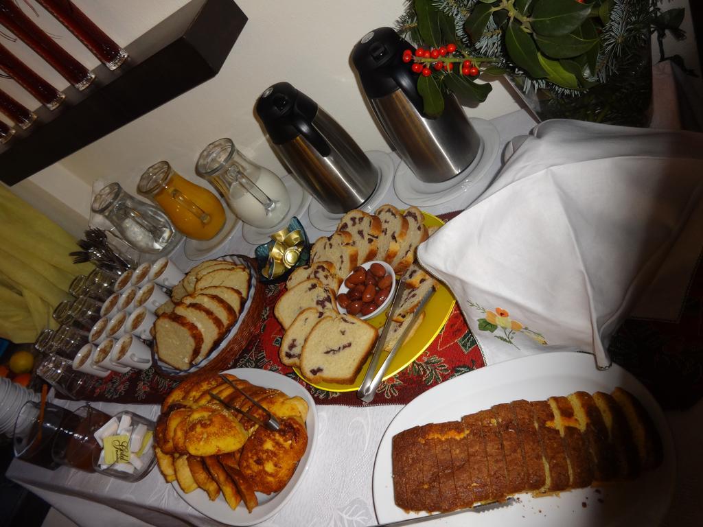 马克里尼撒 阿口提科考利亚旅馆酒店 外观 照片